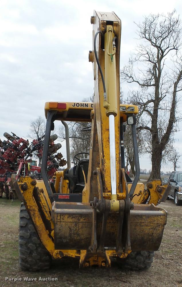 image for item K3371 1989 John Deere 410C backhoe