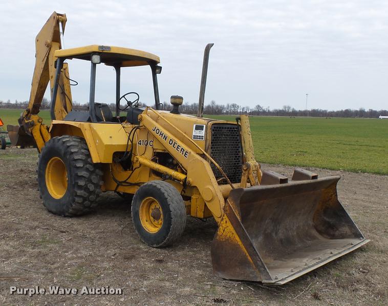 image for item K3371 1989 John Deere 410C backhoe