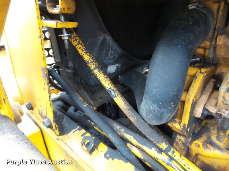 image for item K3371 1989 John Deere 410C backhoe