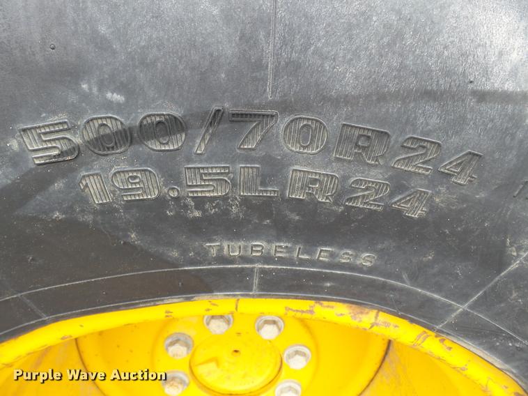 image for item K3371 1989 John Deere 410C backhoe