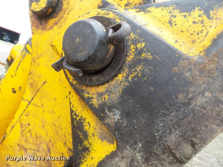 image for item K3371 1989 John Deere 410C backhoe