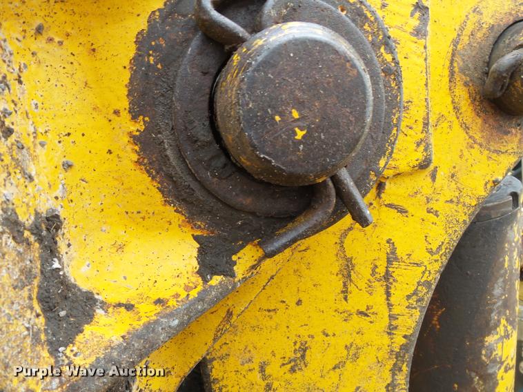 image for item K3371 1989 John Deere 410C backhoe