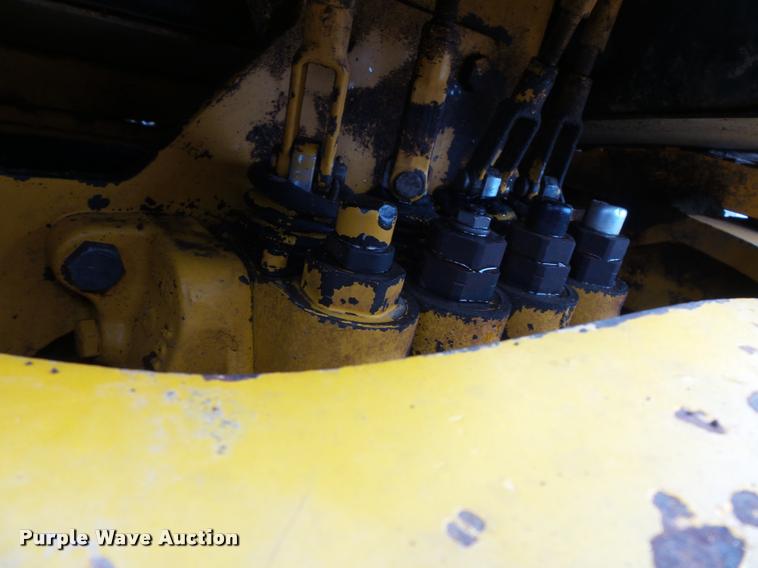 image for item K3371 1989 John Deere 410C backhoe