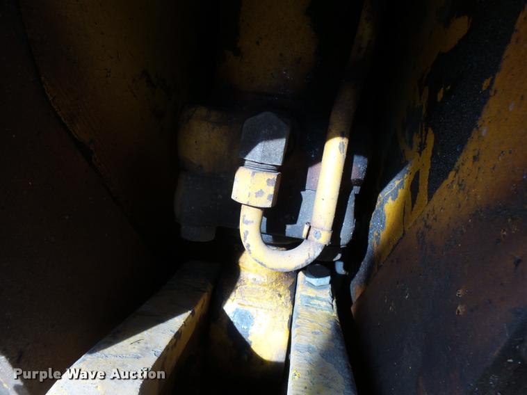image for item K3371 1989 John Deere 410C backhoe
