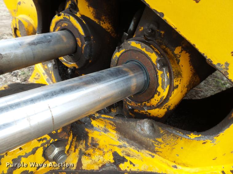 image for item K3371 1989 John Deere 410C backhoe