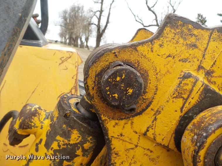 image for item K3371 1989 John Deere 410C backhoe