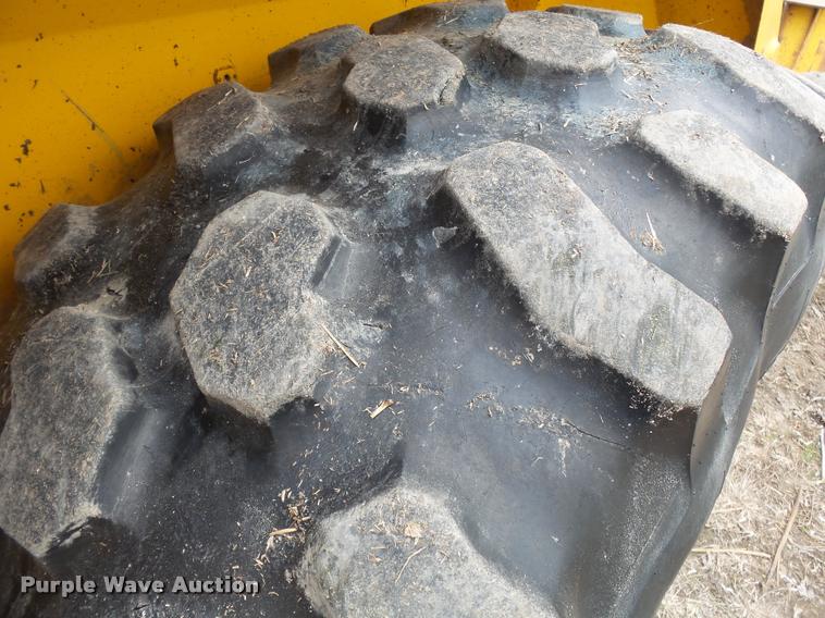 image for item K3371 1989 John Deere 410C backhoe