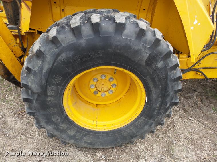 image for item K3371 1989 John Deere 410C backhoe