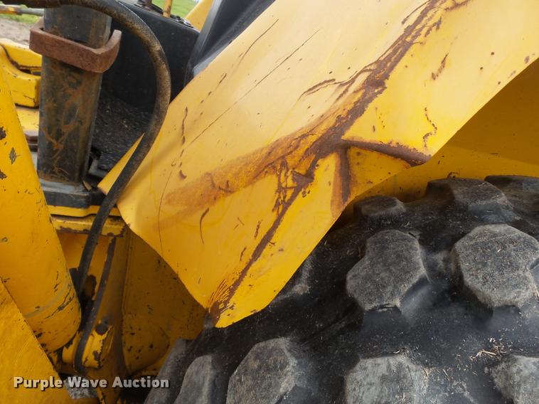 image for item K3371 1989 John Deere 410C backhoe