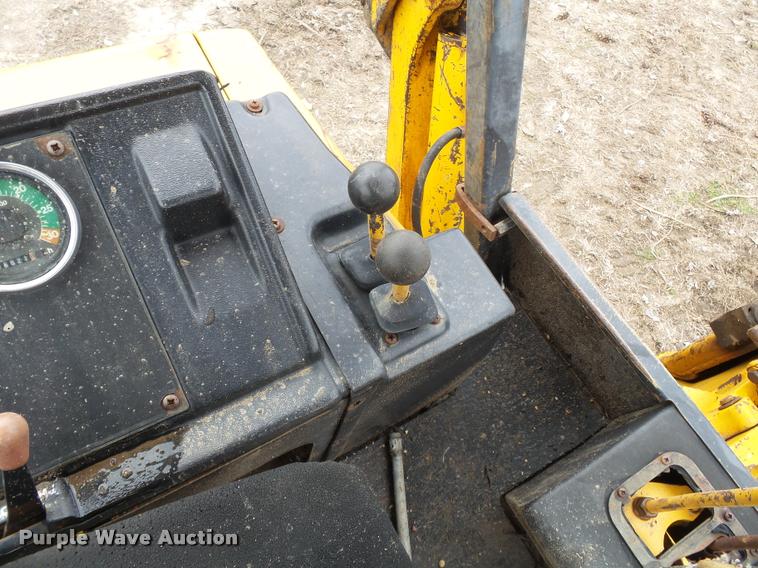 image for item K3371 1989 John Deere 410C backhoe