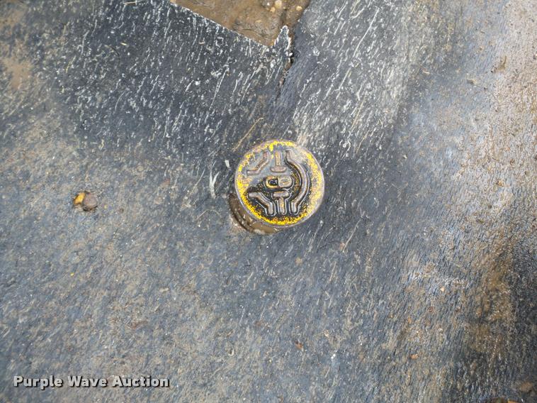 image for item K3371 1989 John Deere 410C backhoe