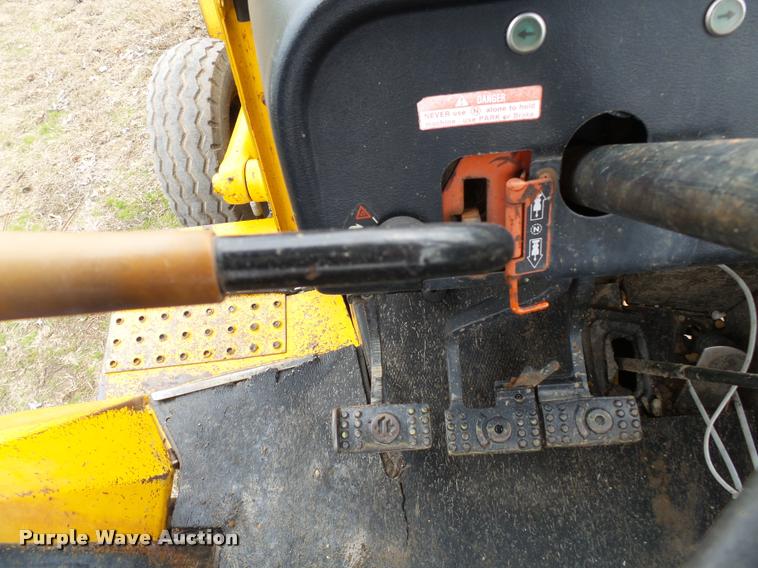 image for item K3371 1989 John Deere 410C backhoe