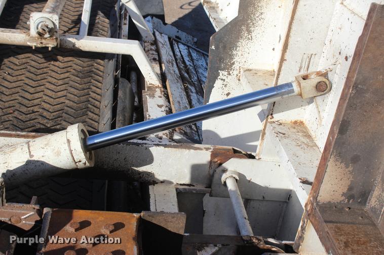 image for item L1997 2006 Diamond 1460B-41 tub grinder