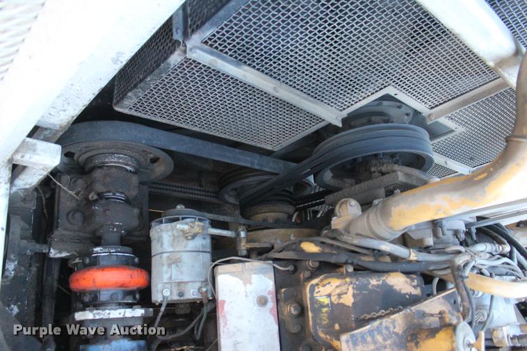 image for item L1997 2006 Diamond 1460B-41 tub grinder