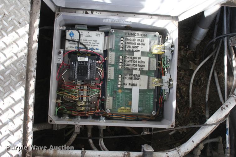 image for item L1997 2006 Diamond 1460B-41 tub grinder