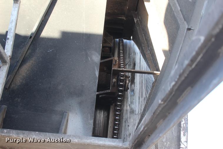 image for item L1997 2006 Diamond 1460B-41 tub grinder