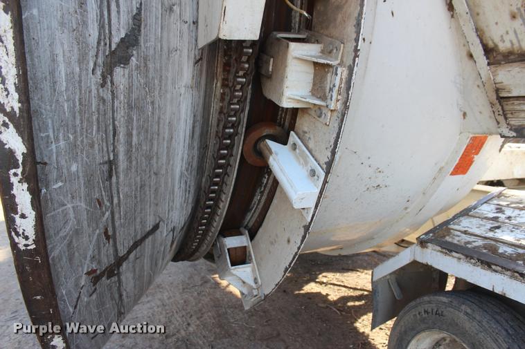 image for item L1997 2006 Diamond 1460B-41 tub grinder