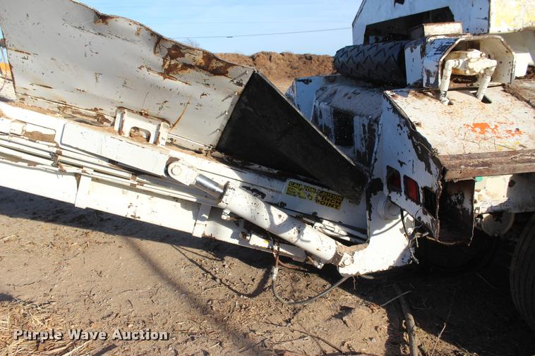 image for item L1997 2006 Diamond 1460B-41 tub grinder