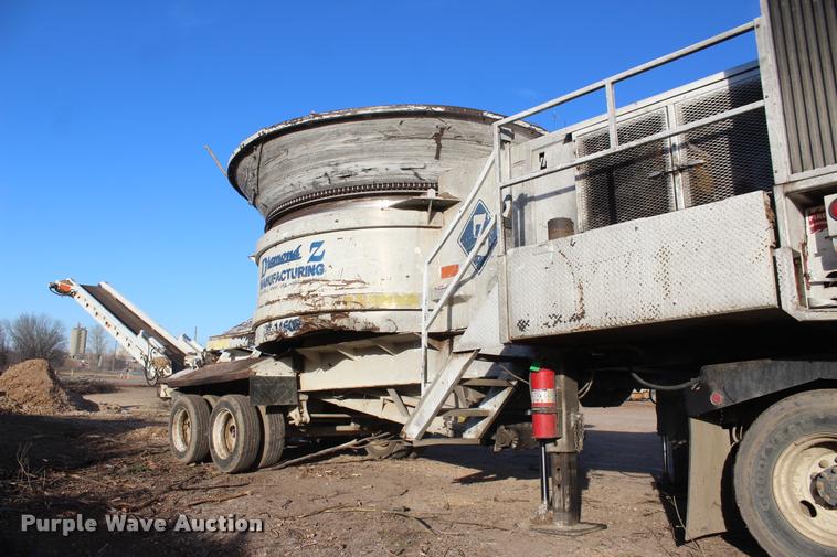 image for item L1997 2006 Diamond 1460B-41 tub grinder