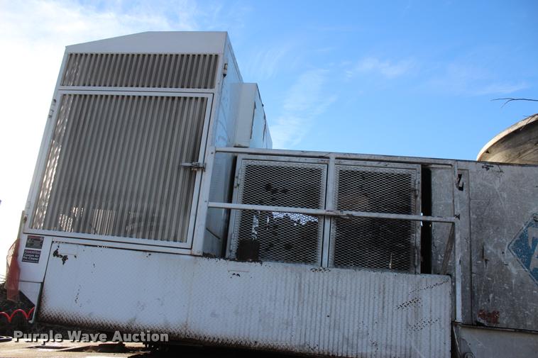 image for item L1997 2006 Diamond 1460B-41 tub grinder