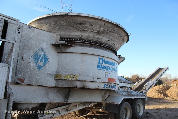 image for item L1997 2006 Diamond 1460B-41 tub grinder