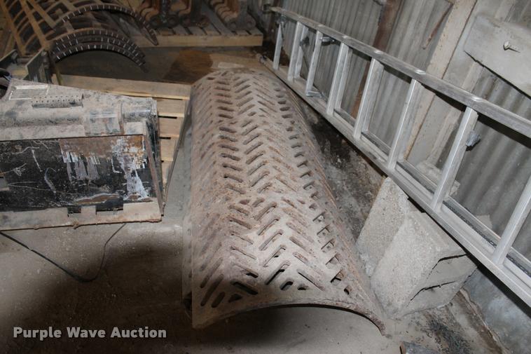 image for item L1997 2006 Diamond 1460B-41 tub grinder