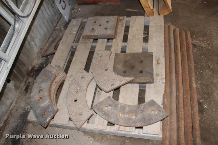 image for item L1997 2006 Diamond 1460B-41 tub grinder