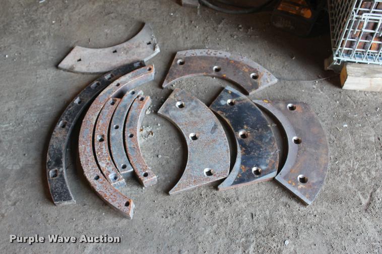 image for item L1997 2006 Diamond 1460B-41 tub grinder