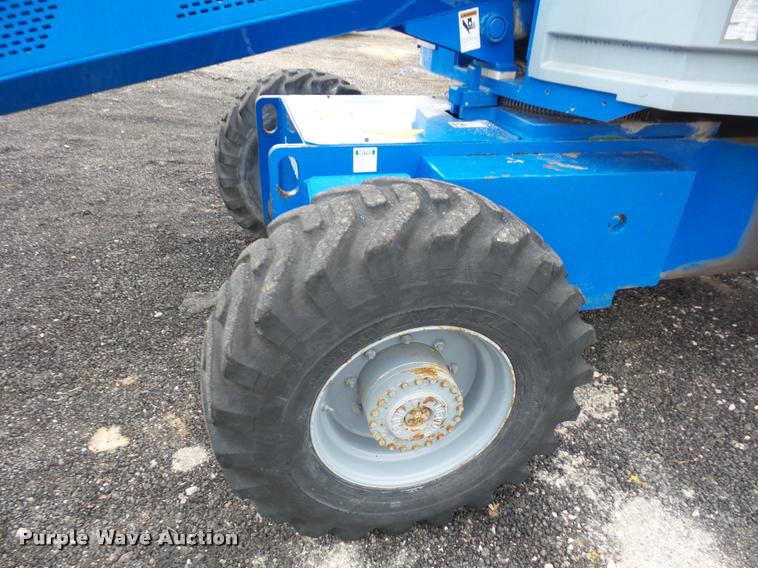 image for item L4518 Genie S60 boom lift