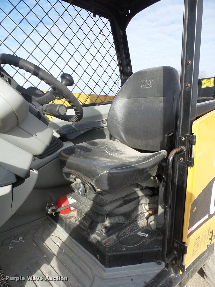 image for item L4565 2005 Caterpillar TH4600 telehandler