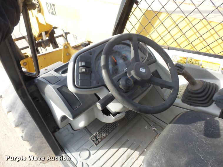 image for item L4565 2005 Caterpillar TH4600 telehandler
