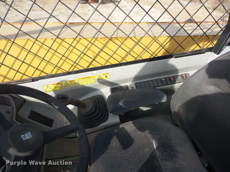 image for item L4565 2005 Caterpillar TH4600 telehandler