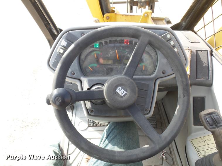 image for item L4565 2005 Caterpillar TH4600 telehandler