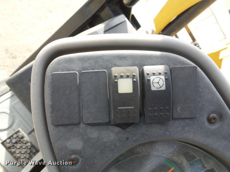 image for item L4565 2005 Caterpillar TH4600 telehandler