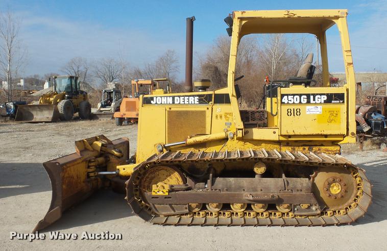 image for item L4566 1997 John Deere 450G LGP Series 4 dozer