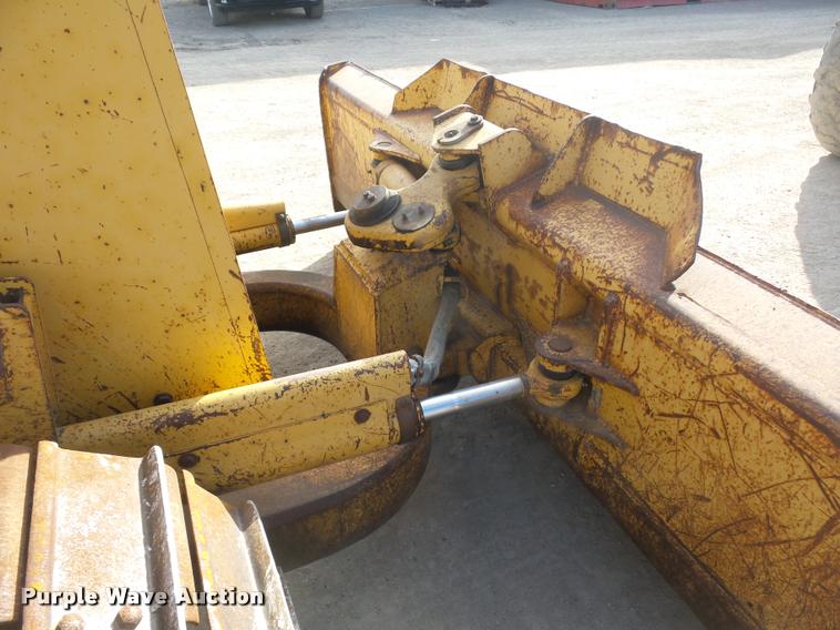 image for item L4566 1997 John Deere 450G LGP Series 4 dozer