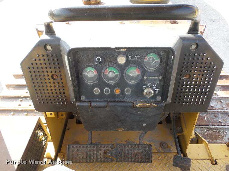 image for item L4566 1997 John Deere 450G LGP Series 4 dozer