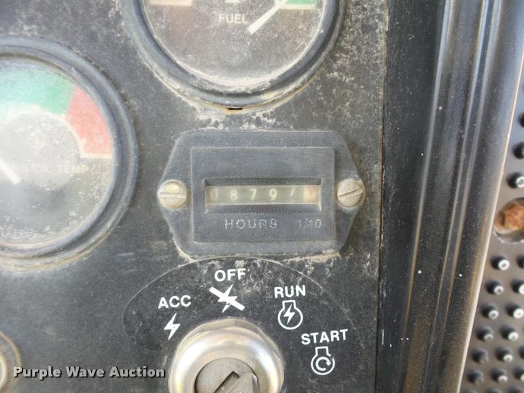 image for item L4566 1997 John Deere 450G LGP Series 4 dozer