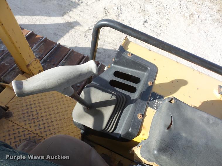 image for item L4566 1997 John Deere 450G LGP Series 4 dozer