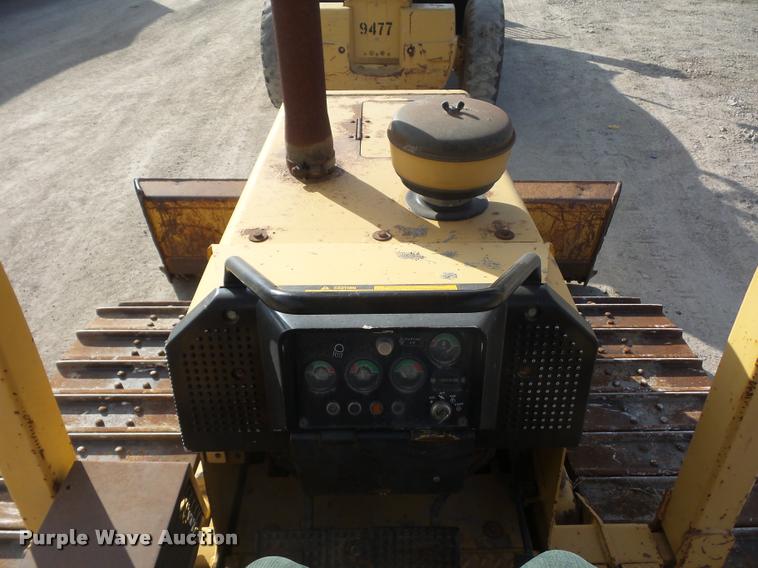 image for item L4566 1997 John Deere 450G LGP Series 4 dozer