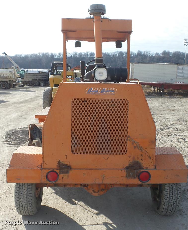 image for item L4567 1999 Broce Broom RC350 broom