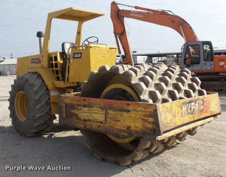 image for item L4568 1999 Hypac C852B single drum vibratory roller