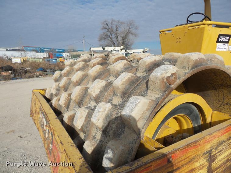 image for item L4568 1999 Hypac C852B single drum vibratory roller