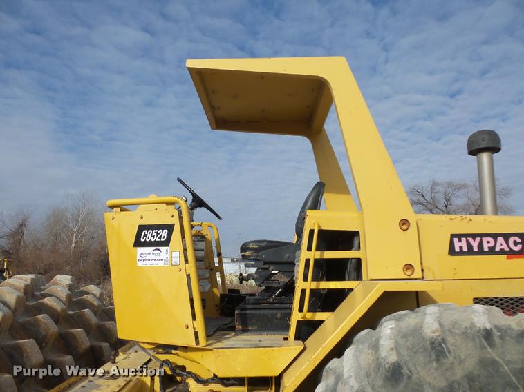 image for item L4568 1999 Hypac C852B single drum vibratory roller