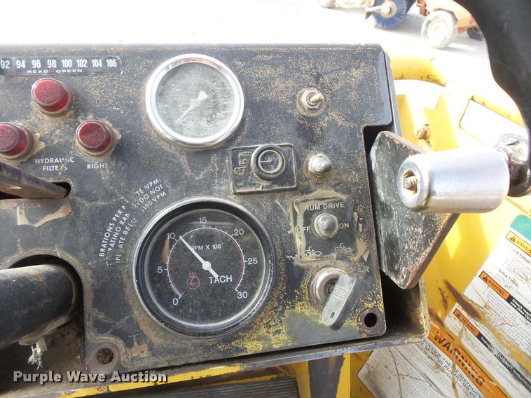 image for item L4568 1999 Hypac C852B single drum vibratory roller