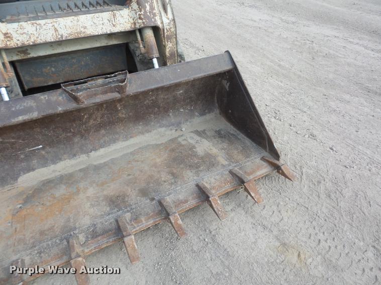 image for item L4569 2006 Takeuchi TL140 skid steer