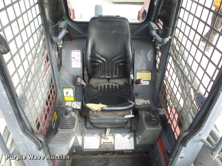 image for item L4569 2006 Takeuchi TL140 skid steer