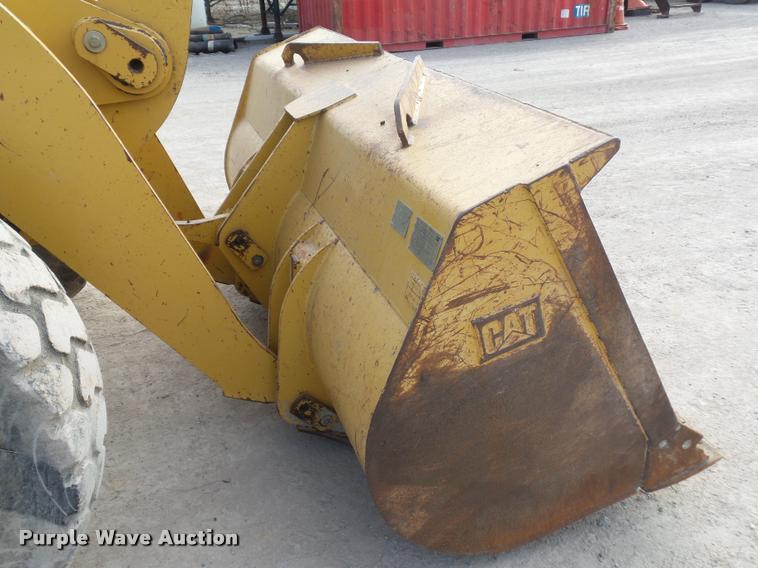 image for item L4570 2001 Caterpillar 928G wheel loader