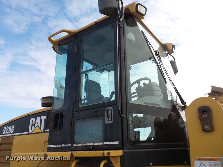 image for item L4570 2001 Caterpillar 928G wheel loader