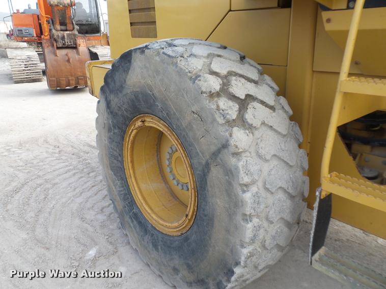 image for item L4570 2001 Caterpillar 928G wheel loader